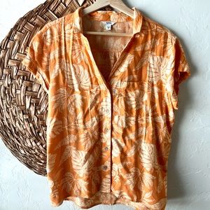 Hawaiian print button down